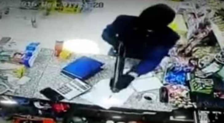 من تسجيل رصد عملية السطو المسلح