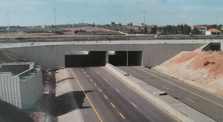 يمول صندوق أبو ظبي للتنمية ٦٠% من تكلفة هذا المشروع