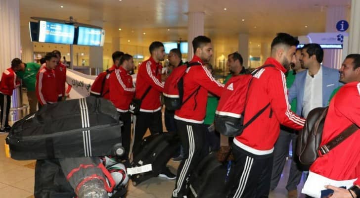 صورة اثناء وصل وفد النشامى  الى دبي
