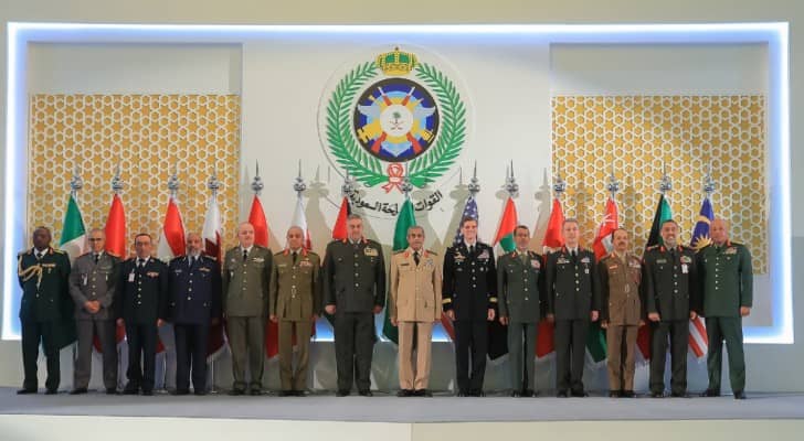الفريق الركن محمود فريحات يؤكد التزام الاردن بدعم كل الجهود الدولية لمحاربة عصابات داعش الارهابية