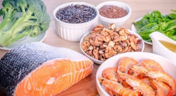 بعض الأطعمة التي تحوي أحماض أوميغا 3