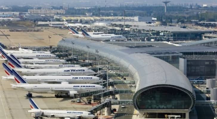  مطار شارل ديغول في باريس