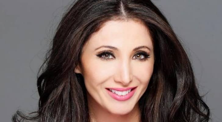  جوليا نشيوات " أردنية من عشيرة سلطية "