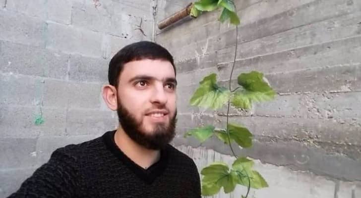 أسير فلسطيني يطعن ضابطا إسرائيليا