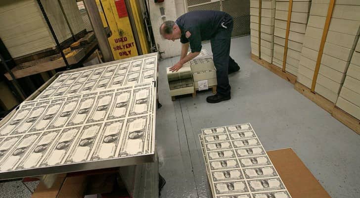الدولار ارتفع لأعلى سعر بعد خطاب ترامب أمام الكونغرس