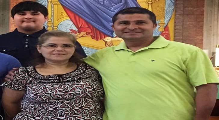 ألسيدس مورينو مع عائلته