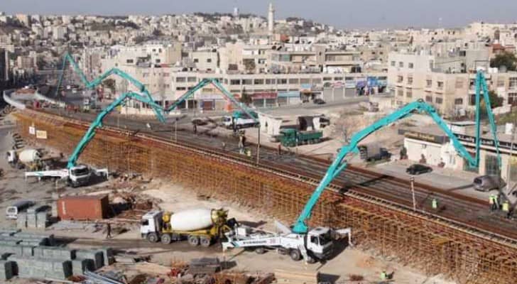 استمرار الأعمال في مشروع الباص السريع - الصورة أرشيفية 