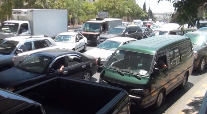 أرشيفية لأزمة سير في العاصمة عمان 