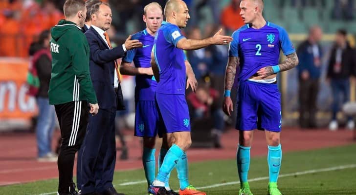 منتخب هولندا مهدد بالغياب عن المونديال
