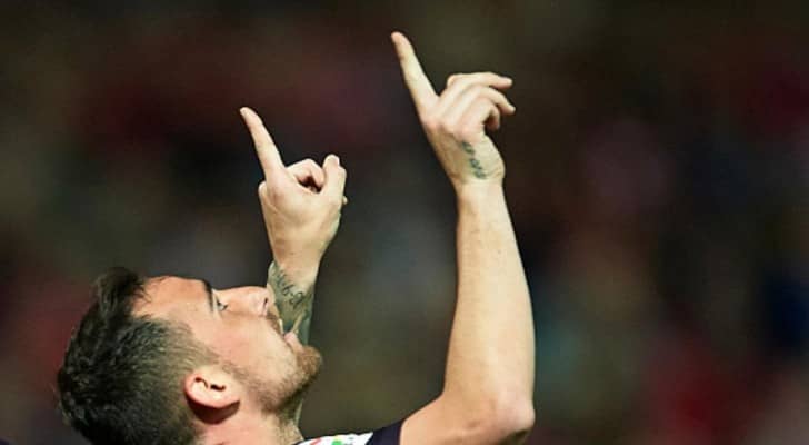 برشلونة يتخطى غرناطة ويبقي الفارق مع المتصدر على حاله
