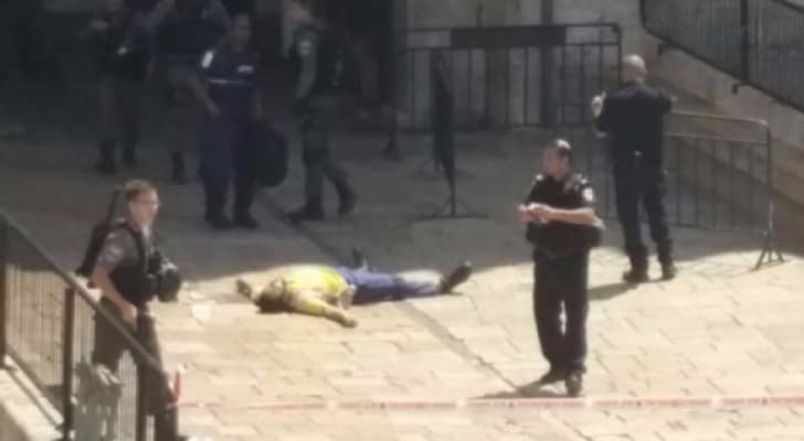 عملية طعن سابقة في باب العامود في القدس