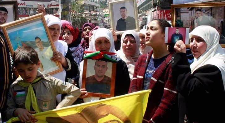 مظاهرات في مدن الضفة الغربية تضامنا مع الأسرى في سجون الاحتلال 