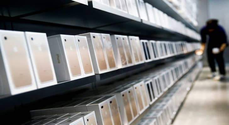 انخفاض غير متوقع في مبيعات هواتف آيفون