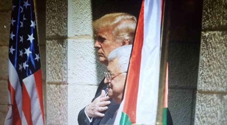 الرئيس الامريكي والرئيس الفلسطيني 