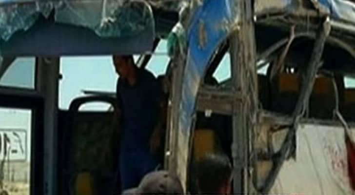 داعش الارهابي يعلن عن تبنيه الهجوم الذي استهدف حافلة تقل أقباطا في مصر 