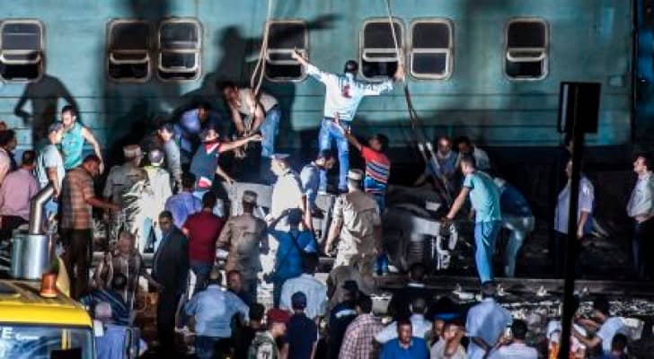 عشرات القتلى والجرحى بتصادم قطارين بمصر 