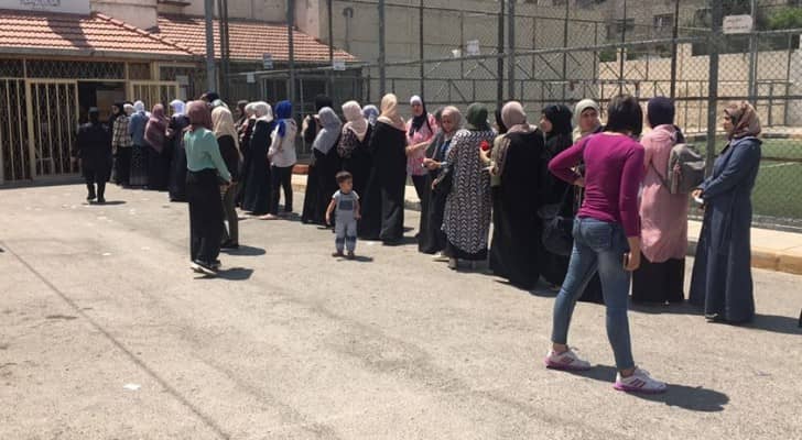 جانب من عملية الاقتراع في إربد 