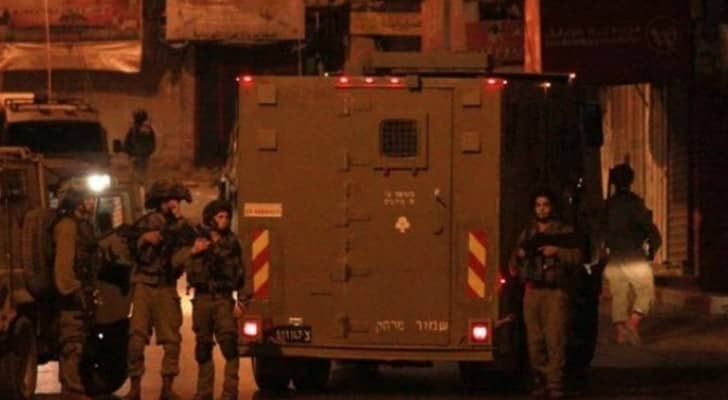 اعتقالات واستدعاءات بمداهمات واسعة بالضفة والقدس