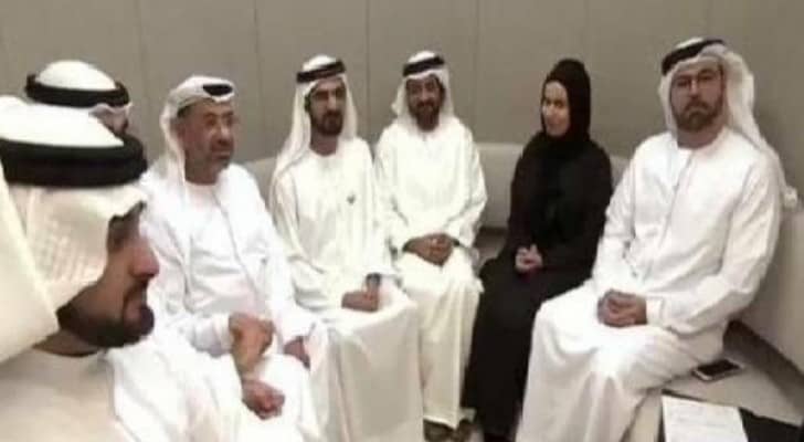  عقد قران زوجين بالروبوت الصناعي