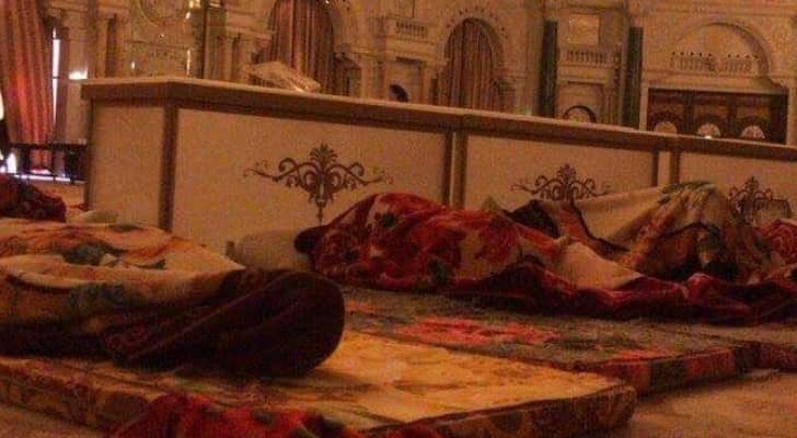 صورة متداولة عبر مواقع التواصل الاجتماعي من داخل الفندق الذي يأوي عدد من الموقوفين