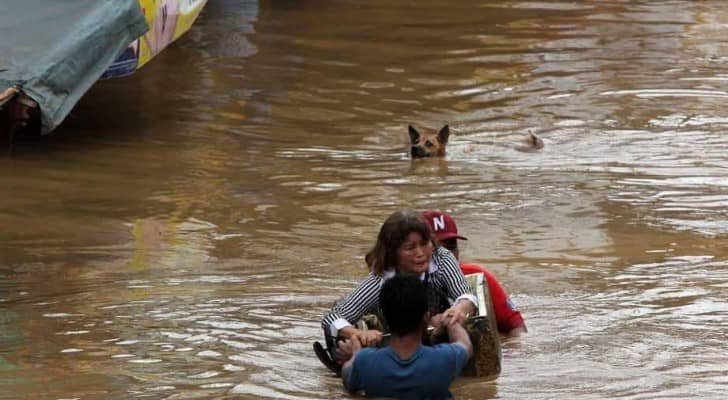 قتلى بعاصفة استوائية في الفيليبين