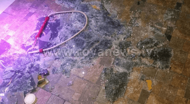 مجهولون يحطمون احد المحال في اربد