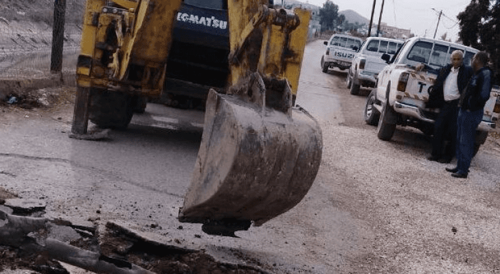 المياه تنفذ حملة لازالة اعتداءات على قناة الملك عبد الله في الاغوار الشمالية