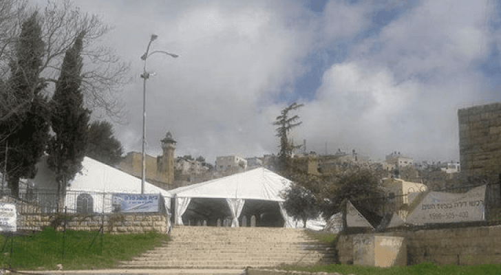 الخارجية الفلسطينية تطالب بتحرك دولي بعد نصب مستوطنين خياما داخل الحرام الإبراهيمي