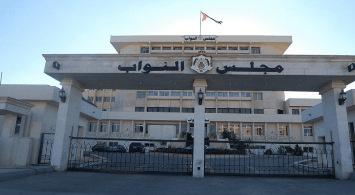 "العمل النيابية" تسجل تحفظها على تعامل الحكومة بقضية الشركة الأردنية السورية