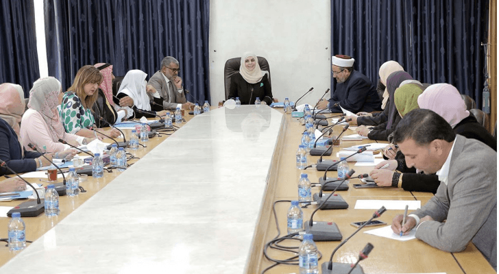 لجنة المرأة والاسرة النيابية