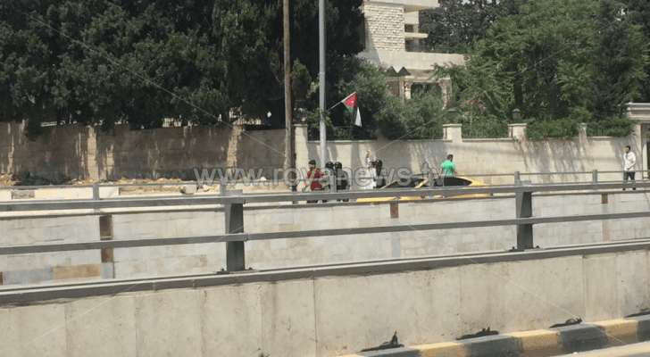 صورة المحتجين الذين حاولوا الوصول الى الرابع