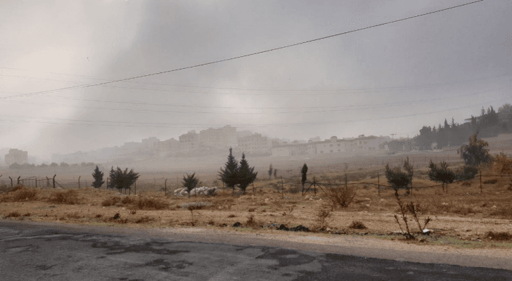 تتهيأ الفرصة لهطول زخات محلية رعدية من الأمطار خاصة على أجزاء محدودة من البادية