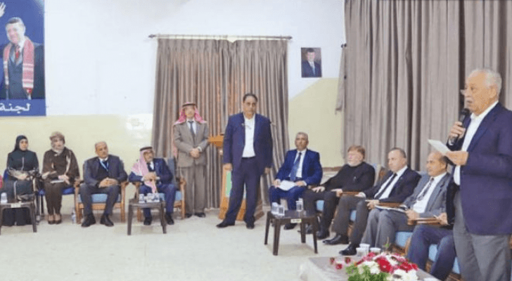 رئيس الديوان الملكي الهاشمي يتحدث خلال اللقاء