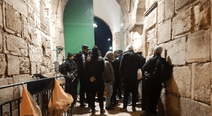 الاعتداء على المرابطين عند باب الرحمة