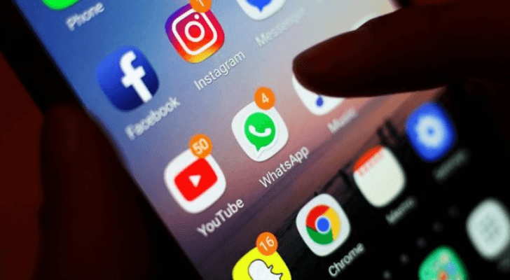 الخبير سمور حذر من القضايا الخطيرة المترتبة على استعمال مواقع التواصل