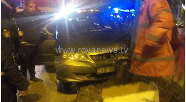 اصابة بحادث صدم بجزيرة وسطية في عمان