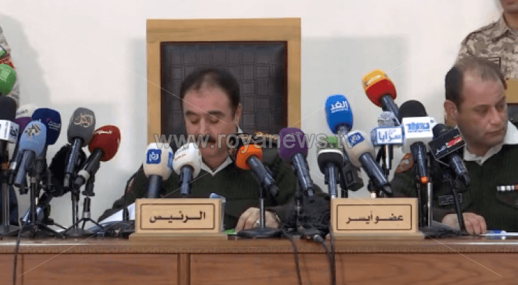 من المحكمة