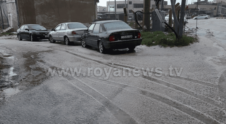 صور من تساقط الثلوج في منطقة مؤتة بالكرك