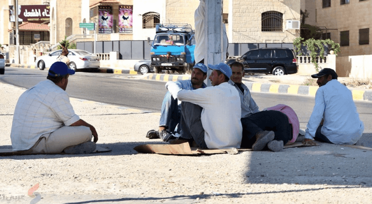 عمال وافدين - ارشيفية