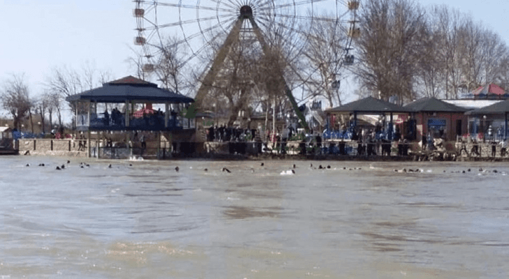 صورة من موقع غرق العبارة