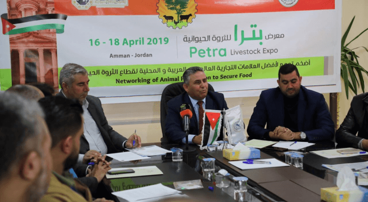 من المؤتمر