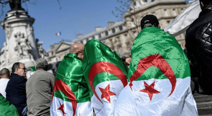الاحتجاجات اشتعلت قبل أسابيع في الجزائر