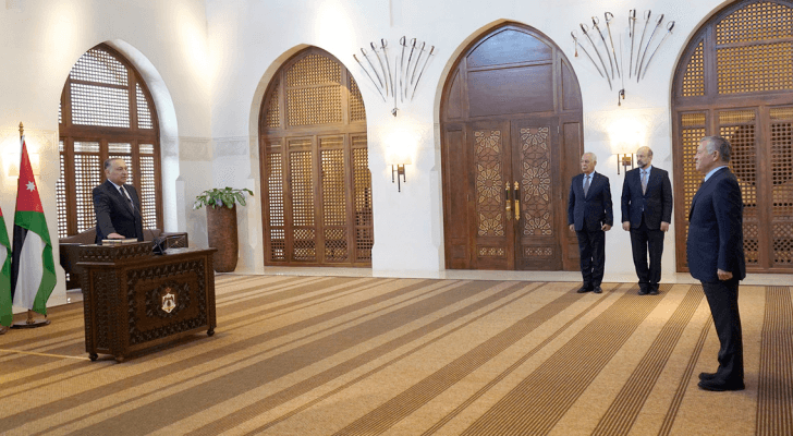 حجازي يؤدي اليمين القانونية أمام الملك