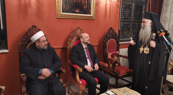 الرزاز يزور مطرانية الروم الارثوذكس ويقدم التهنئة للمسيحيين بعيد الفصح