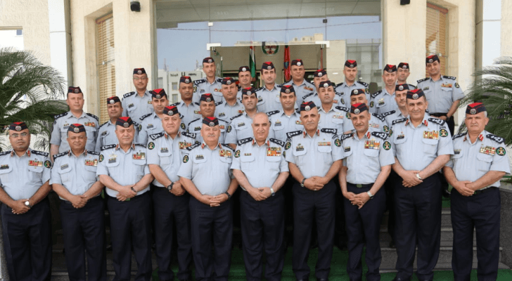 إرادة ملكية بترفيع كوكبة من ضباط الدفاع المدني