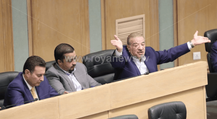 النائب عبد الكريم الدغمي خلال الجلسة