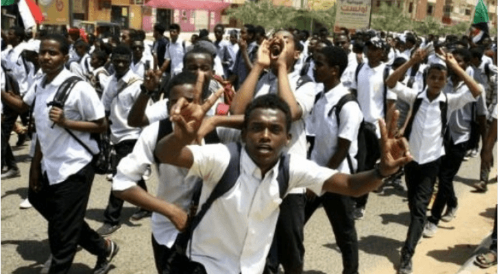 مظاهرات لطلبة المدارس في السودان
