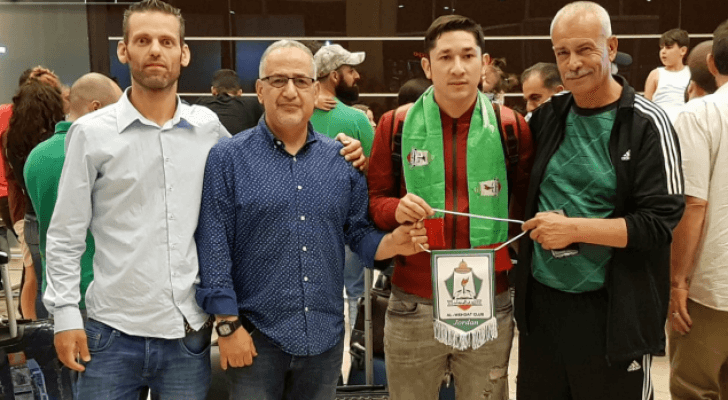 الوحدات يختبر لاعبا من الباراغواي