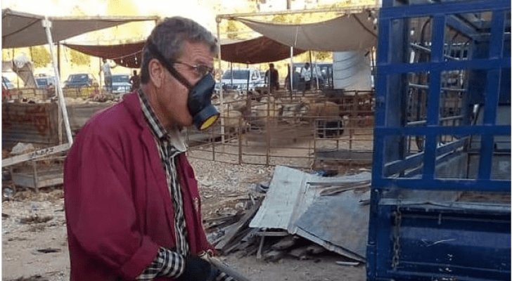 أمانة عمان تواصل عمليات الرش والتعقيم لمواقع الاضاحي