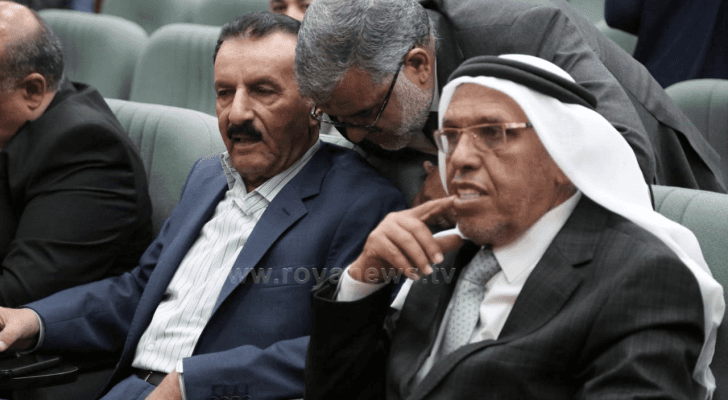 من الاجتماع